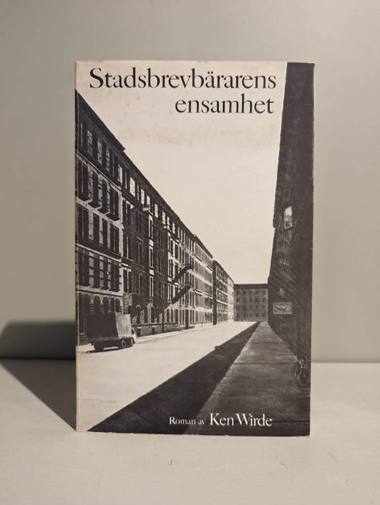 Stadsbrevb&auml;rarens ensamhet : roman