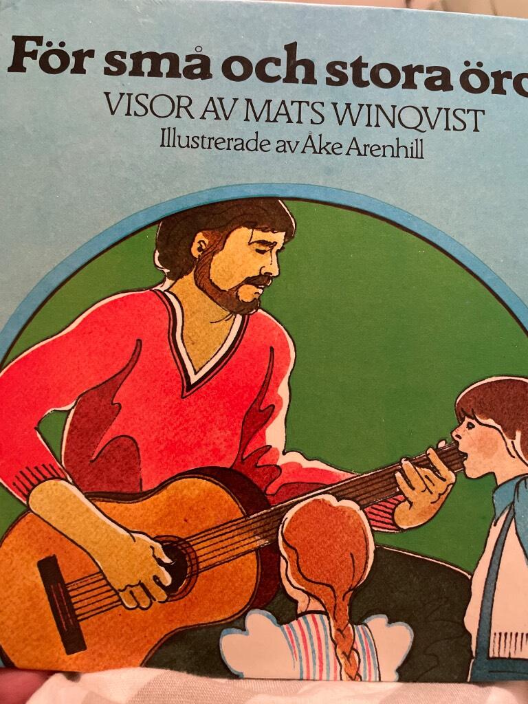 F&ouml;r sm&aring; och stora &ouml;ron [Musiktryck] : visor