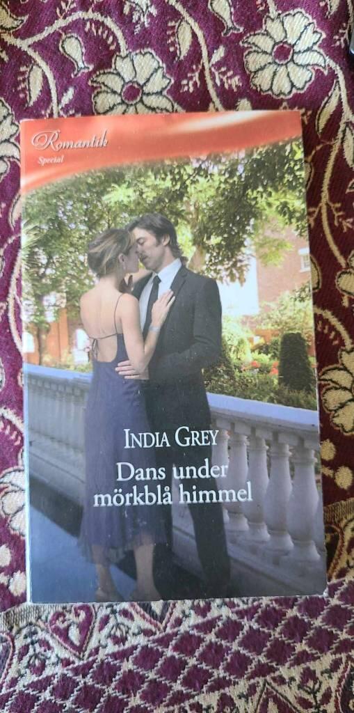 Dans under m&ouml;rkbl&aring; himmel