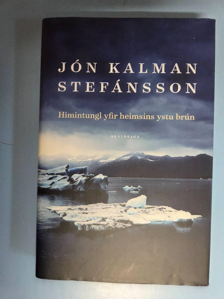 Himintungl yfir heimsins ystu br&uacute;n - sk&aacute;ldsaga