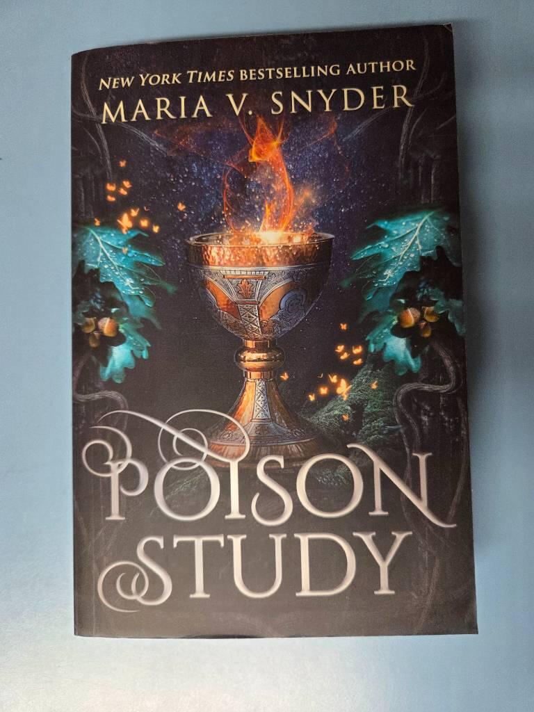 Poison study : A Chronicles of Ixia Novel