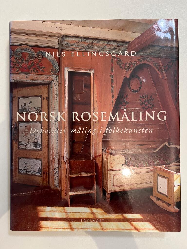 Norsk rosem&aring;ling - dekorativ m&aring;ling i folkekunsten