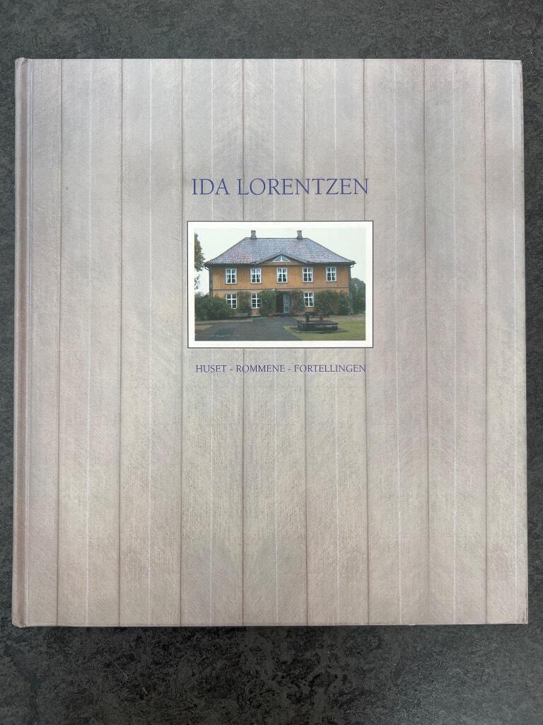 Ida Lorentzen - huset, rommene, fortellingen : utstilling på Nyfossum, Blaafarveværket, 18. mai - 22. september 2002