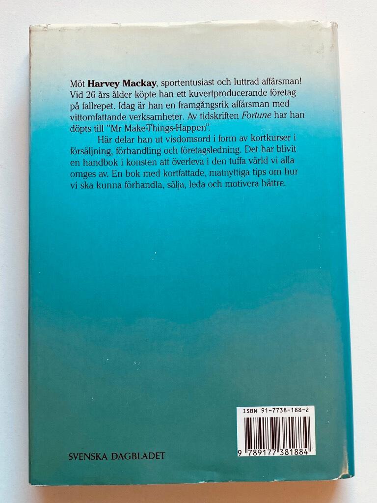 Simma med hajarna utan att bli upp&auml;ten : &ouml;verlevnadsr&aring;d fr&aring;n en luttrad aff&auml;rsman