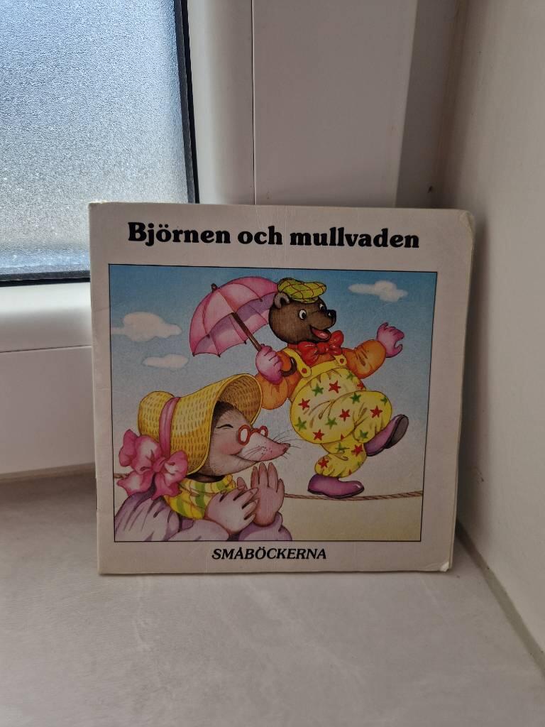 Bj&ouml;rnen och mullvaden : [ber&auml;ttelse