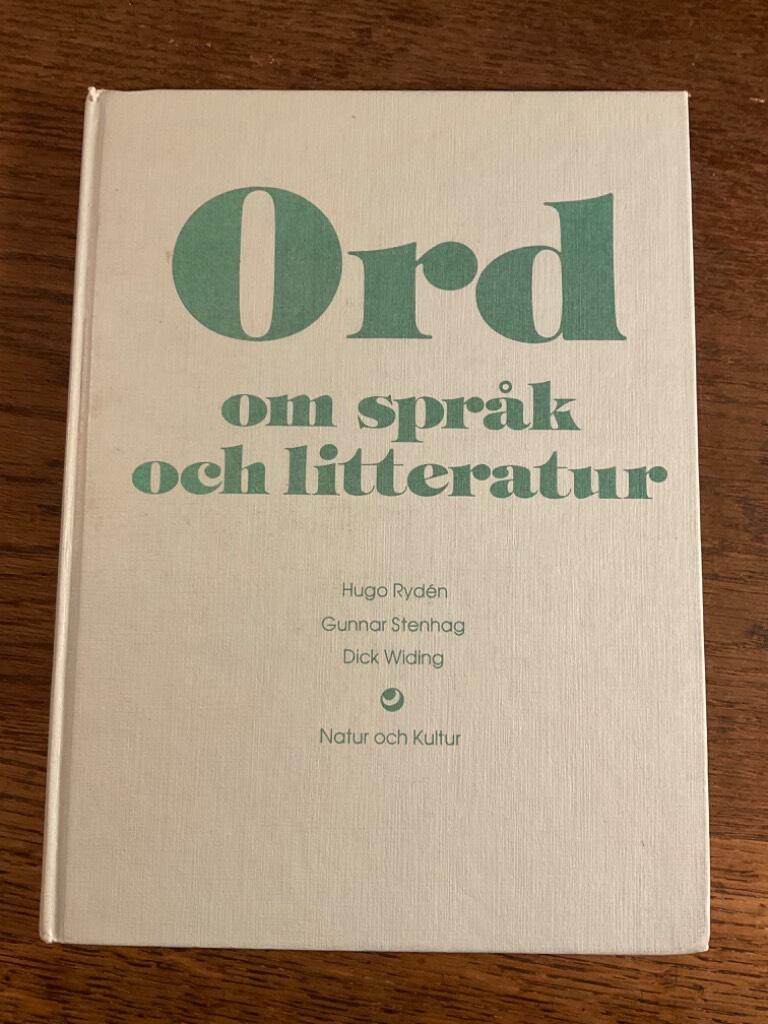Dialog Ord om spr&aring;k o litt-500 termer