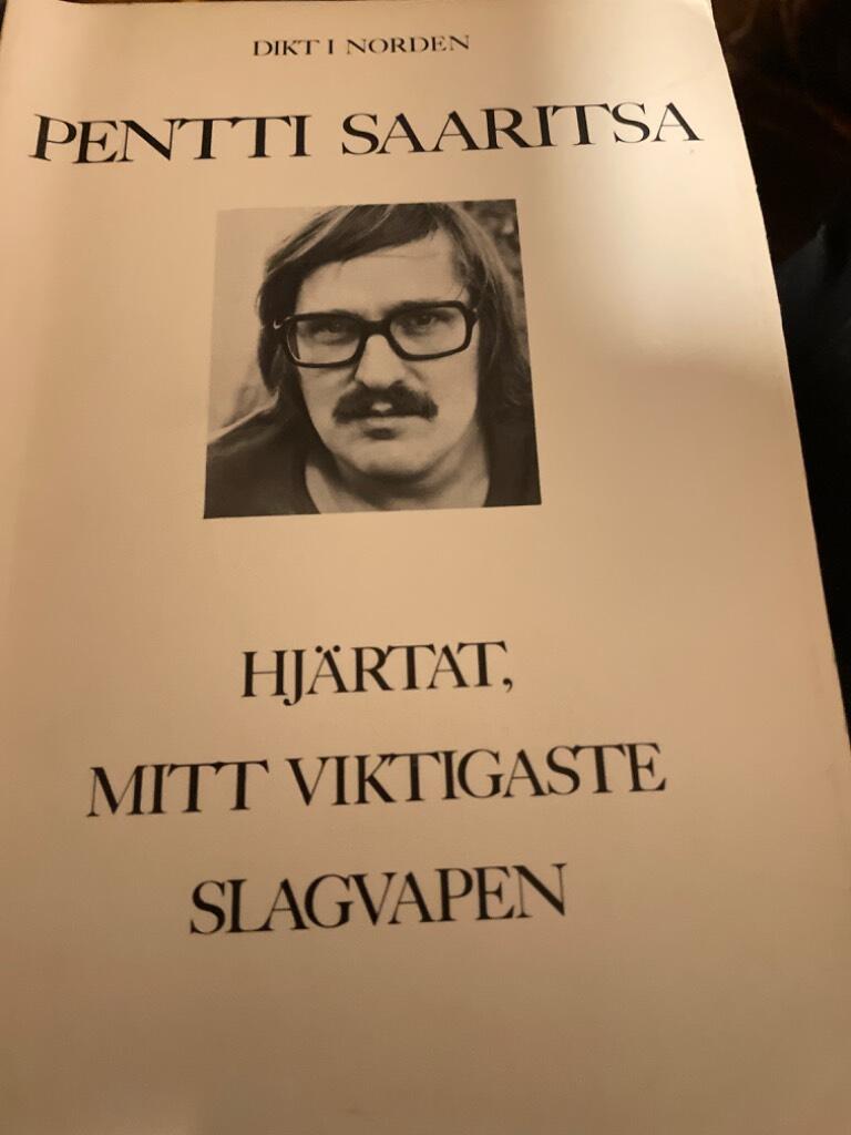 Hj&auml;rtat, mitt viktigaste slagvapen : dikter