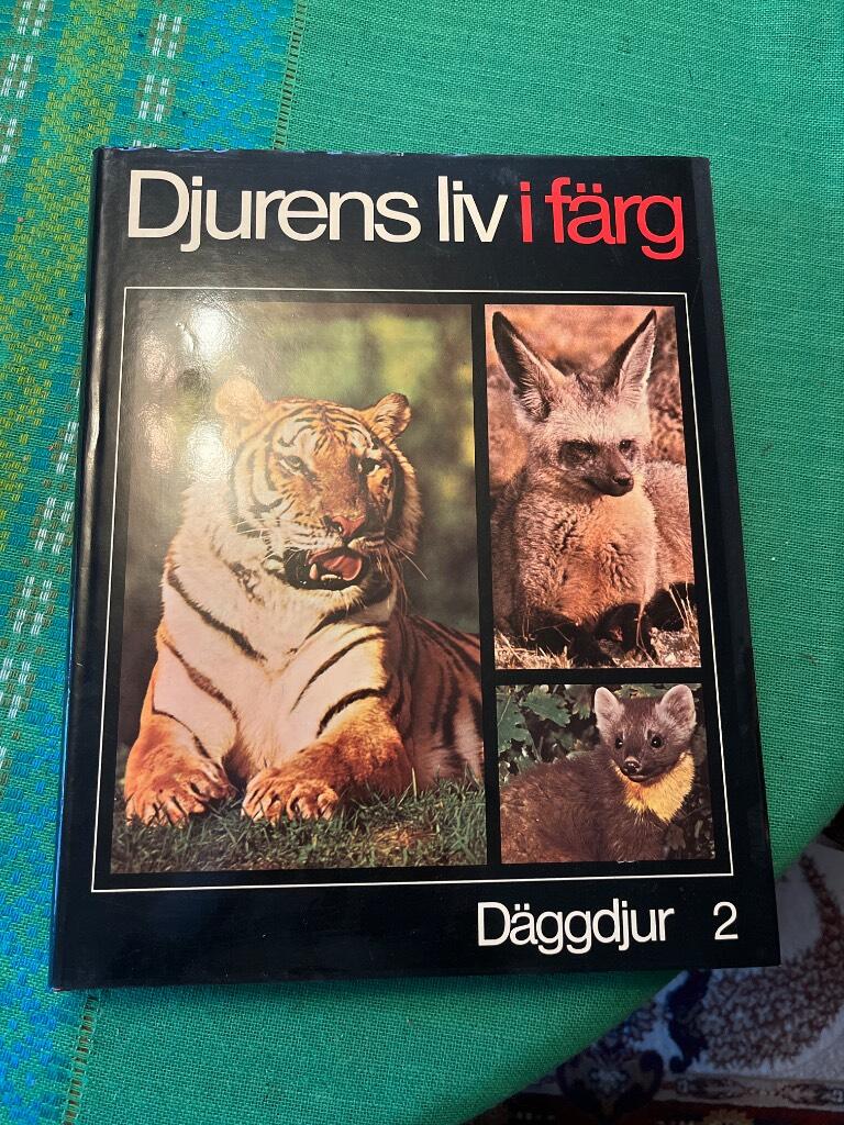 Djurens liv i f&auml;rg