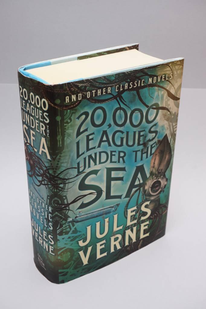 20,000 leagues under the sea and other classics