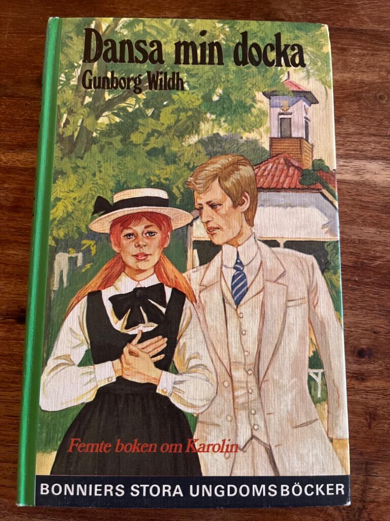 Dansa min docka : [femte boken om Karolin]