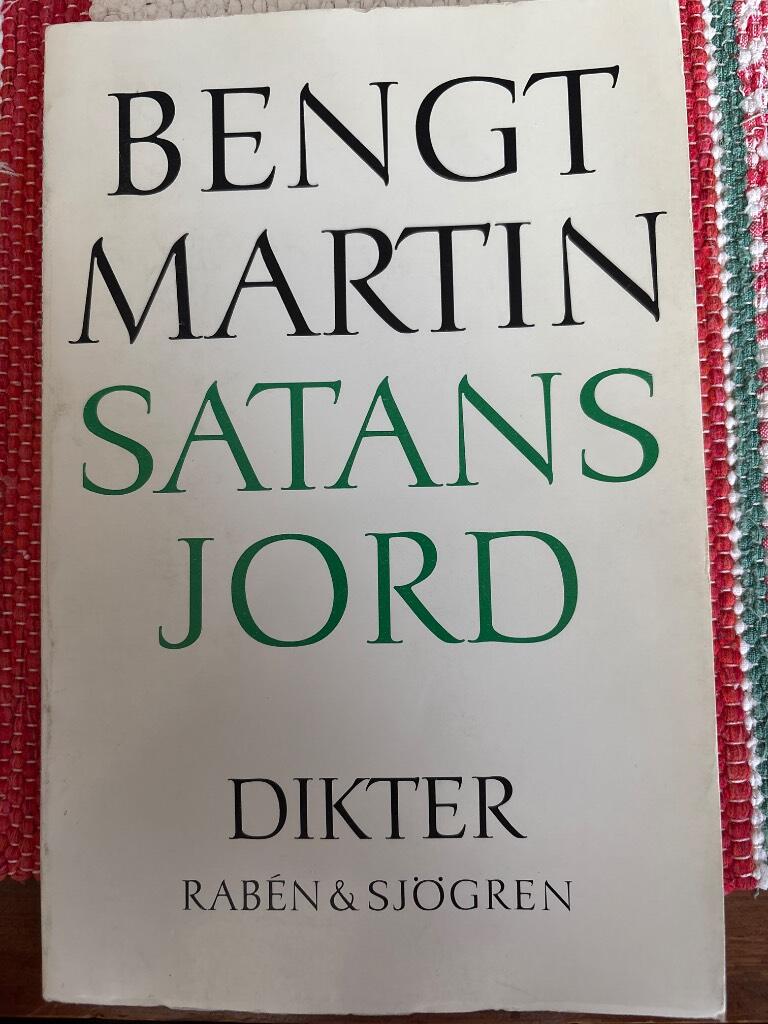 Satans jord : [dikter]