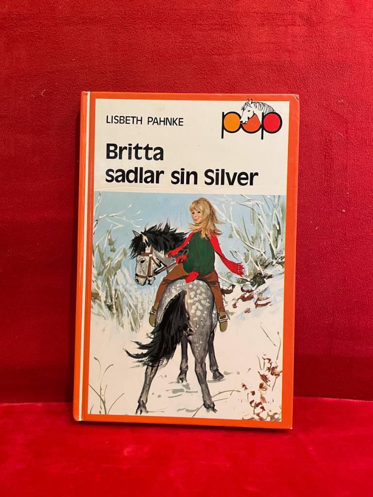 Britta sadlar sin Silver