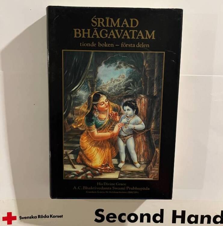 Śrīmad Bhāgavatam : med ursprunglig sanskrittext, omskrivning till latinska bokstäver, ordöversättning, versöversättning och utförliga förklaringar