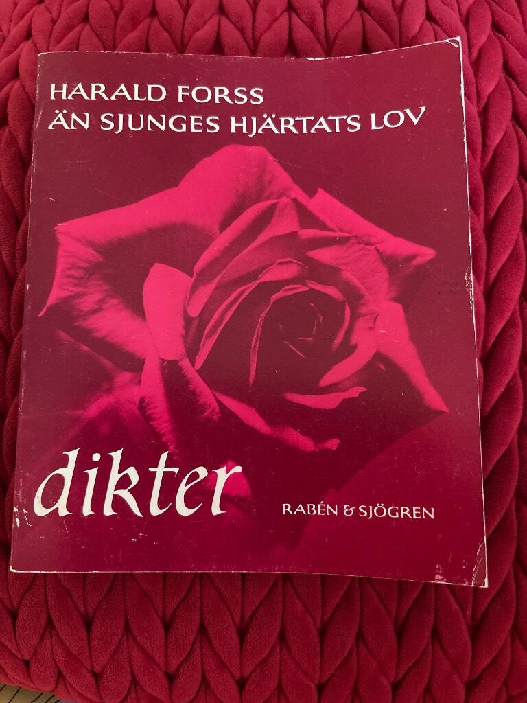 Än sjunges hjärtats lov : dikter