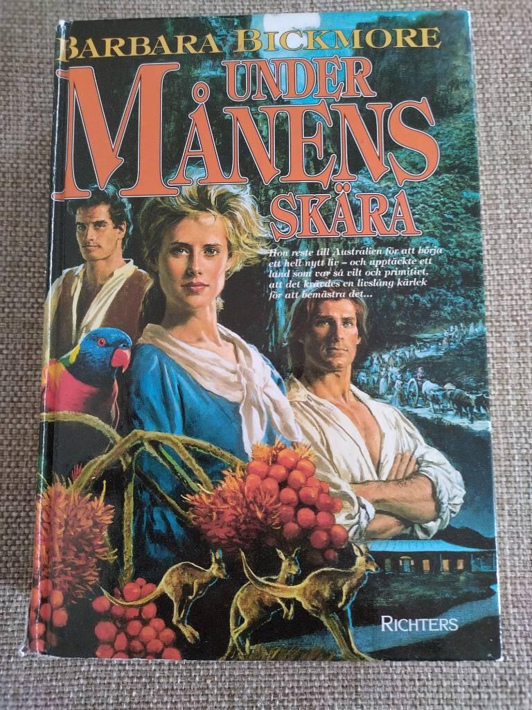Under m&aring;nens sk&auml;ra