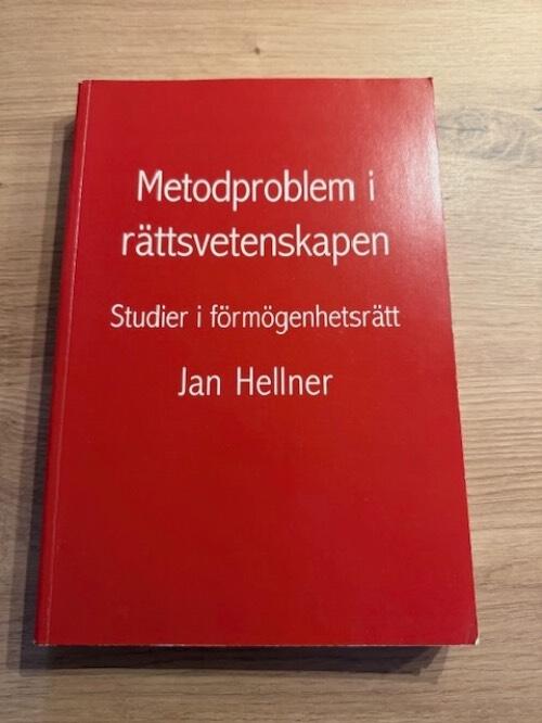 Metodproblem i r&auml;ttsvetenskapen - studier i f&ouml;rm&ouml;genhetsr&auml;tt