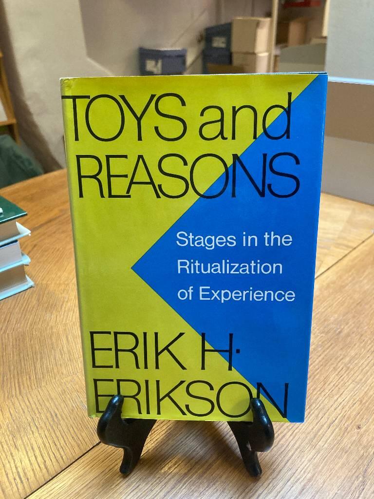 Toys and reasons - stages in the ritualization of experience
