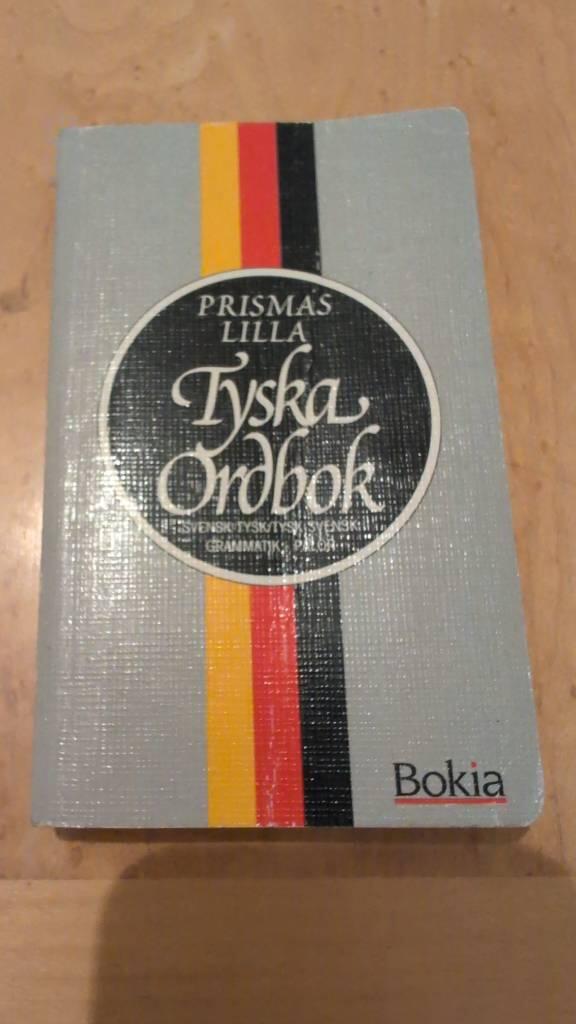 Prismas lilla tyska ordbok - [svensk-tysk, tysk-svensk] : [grammatik, parl&ouml;r]