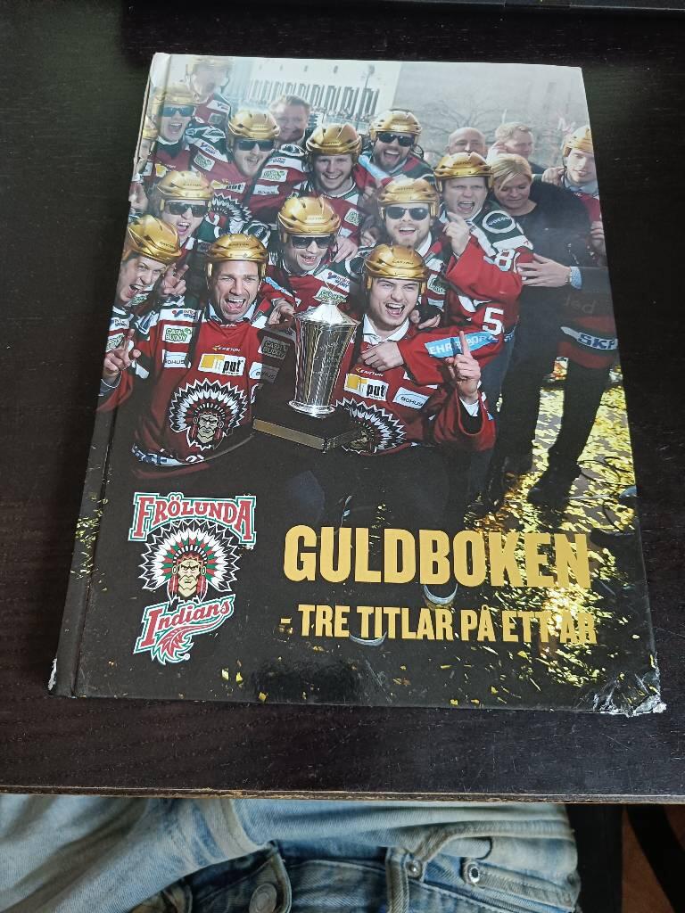 Guldboken : tre titlar p&aring; ett &aring;r