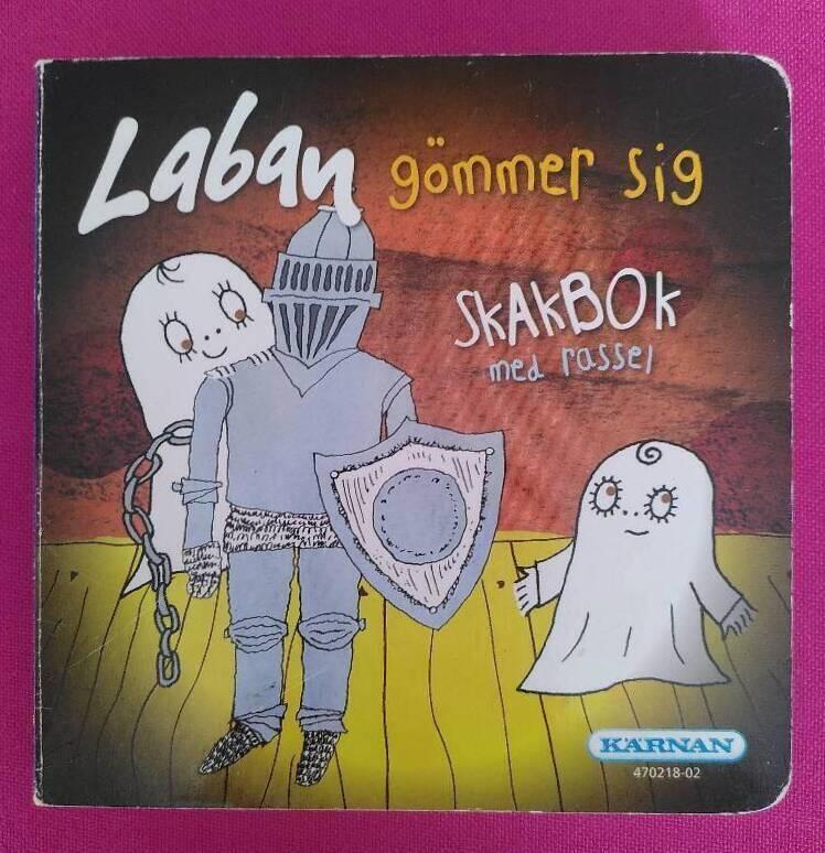 Lilla Sp&ouml;ket Laban g&ouml;mmer sig