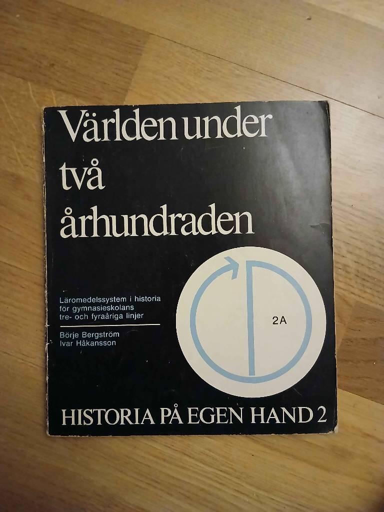 Historia p&aring; egen hand : l&auml;romedelssystem f&ouml;r gymnasieskolans tre- och fyra&aring;riga linjer