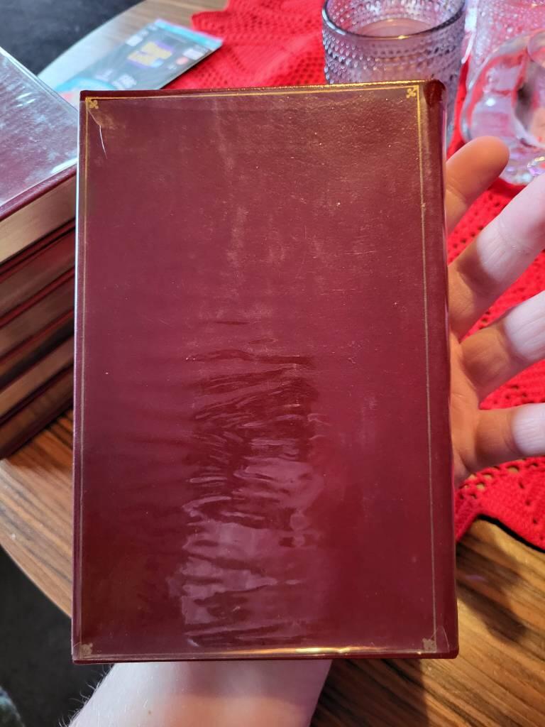 Svenska &ouml;den och &auml;ventyr : ber&auml;ttelser fr&aring;n alla tidevarv