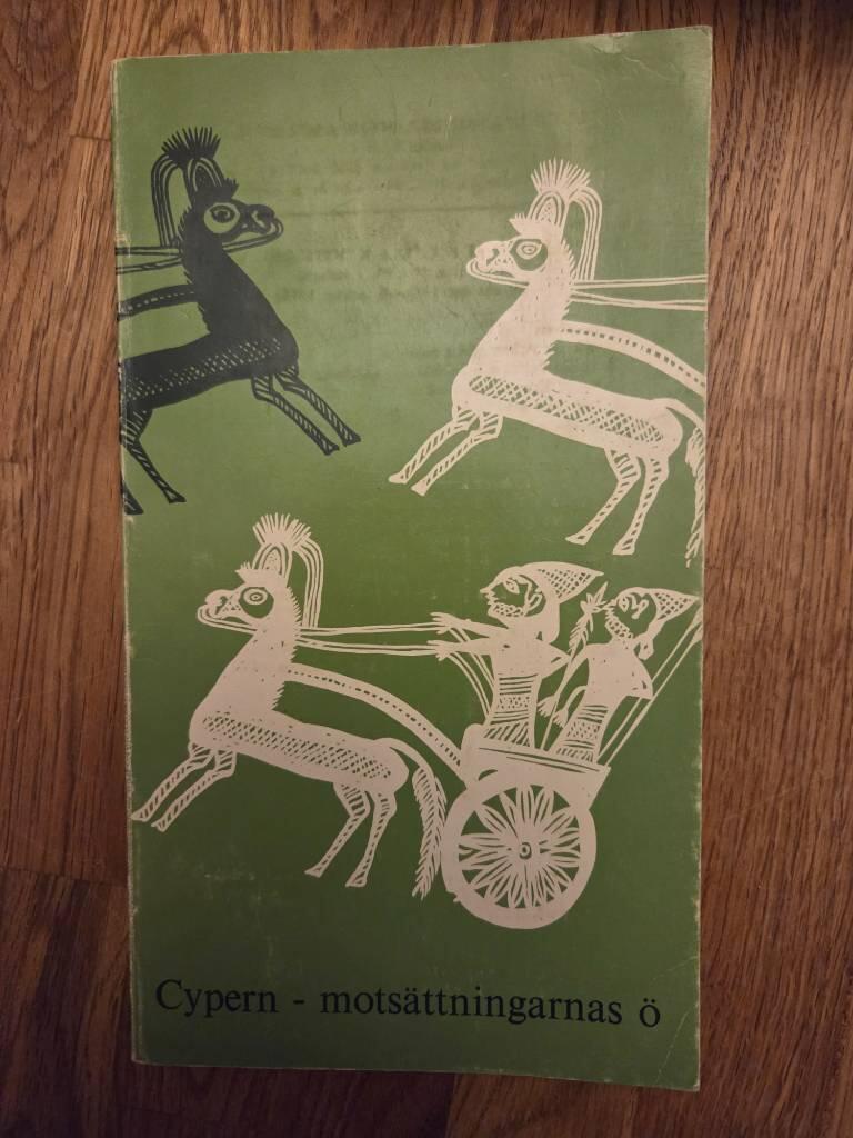 Cypern - mots&auml;ttningarnas &ouml; - cypriska fornfynd fr&aring;n Medelhavsmuseet, Stockholm, samt ur de arrangerande institutionernas samlingar : utst&auml;llning p&aring; R&ouml;hsska konstsl&ouml;jdmuseet, G&ouml;teborg, 20 oktober 1974 - 6 januari 1975