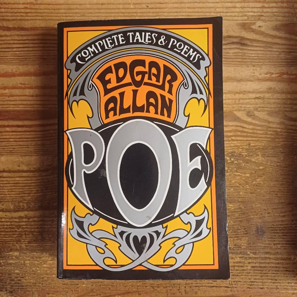 The complete tales and poems : of Edgar Allan Poe