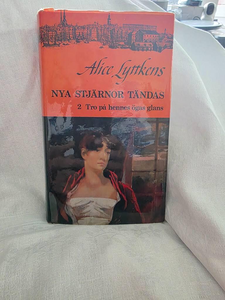 Nya stj&auml;rnor t&auml;ndas