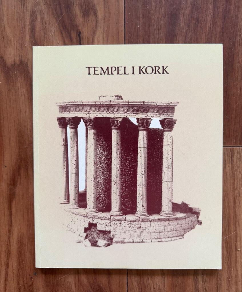 Tempel i kork : modeller av antika byggnader ur Gustav III:s samlingar : tillf&auml;llig utst&auml;llning 11 juni-27 september 1992