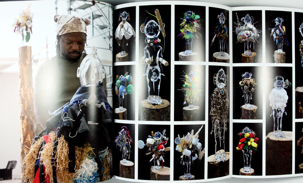 Pascale Marthine Tayou : always all ways