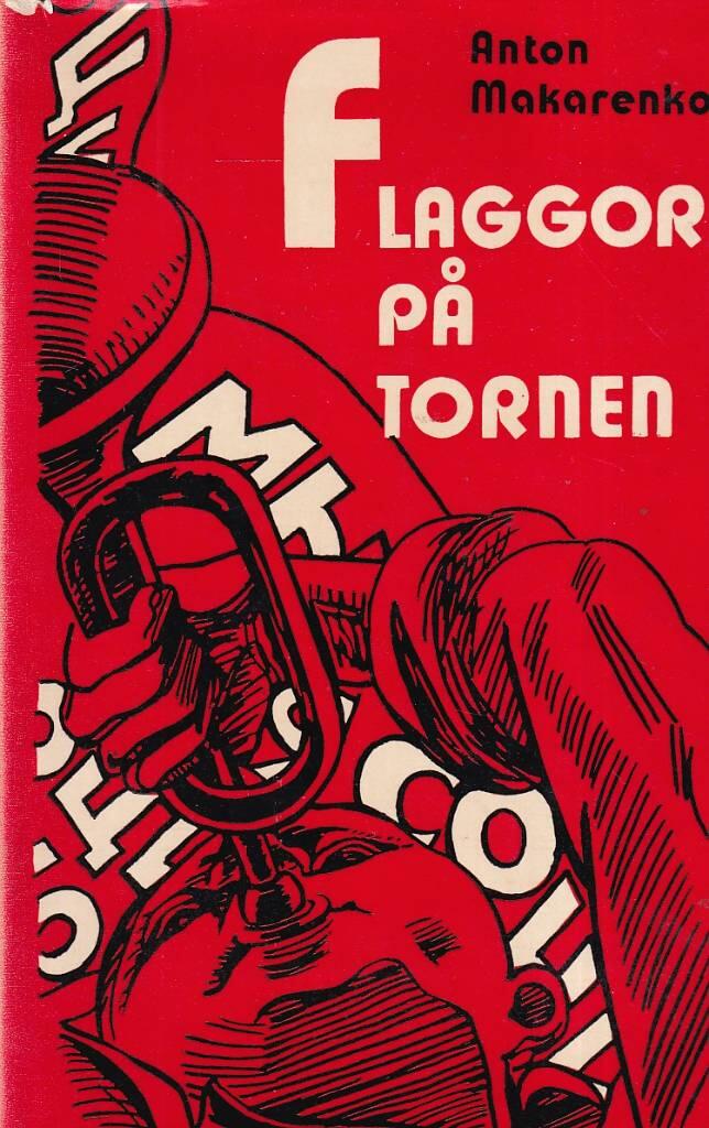 Flaggor p&aring; tornen