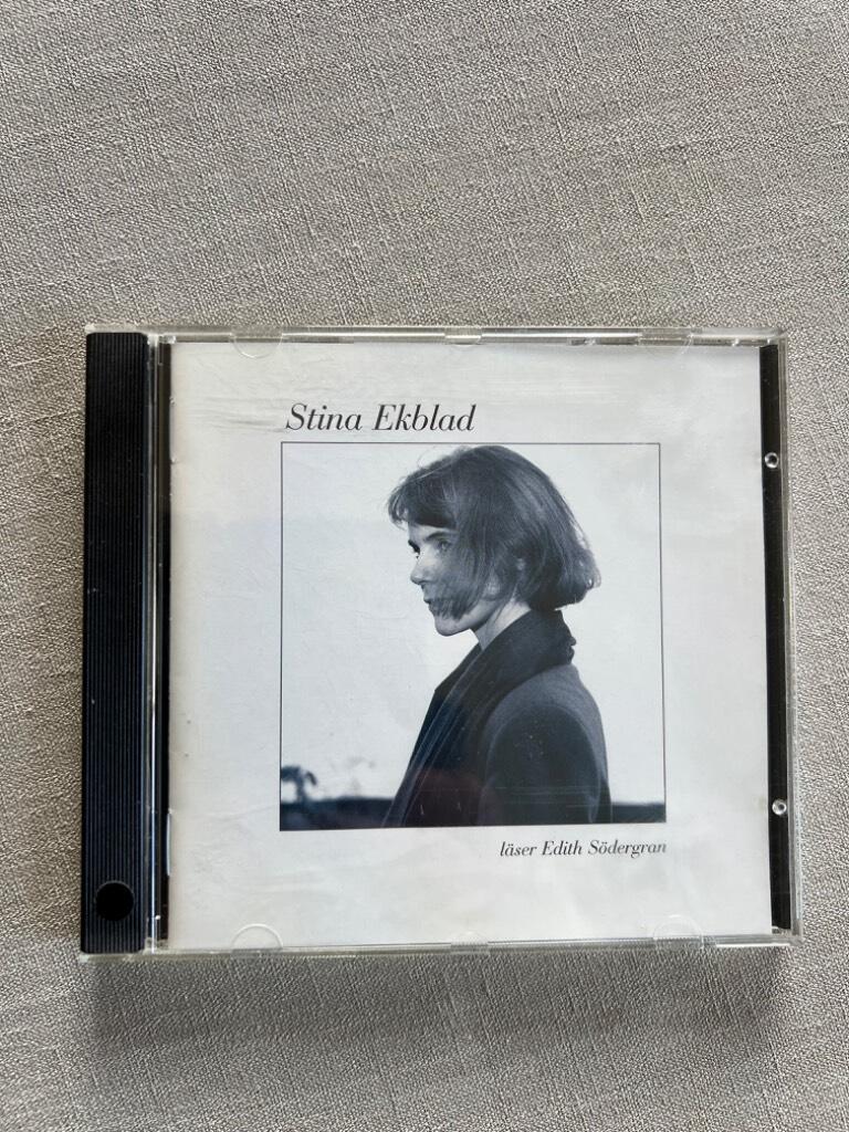 Stina Ekblad l&auml;ser Edith S&ouml;dergran [Ljudupptagning]