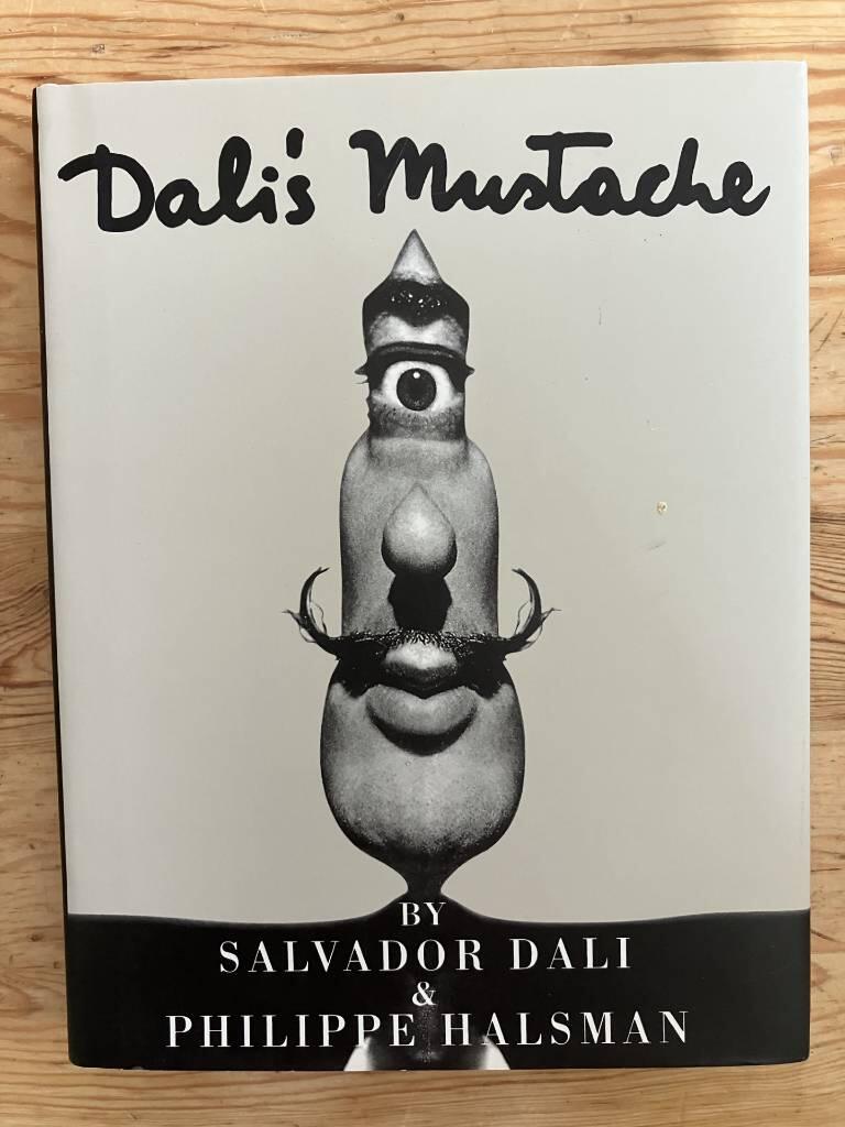 Dalis mustache