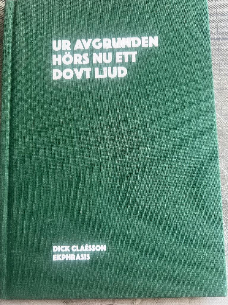 Ur avgrunden h&ouml;rs nu ett dovt ljud