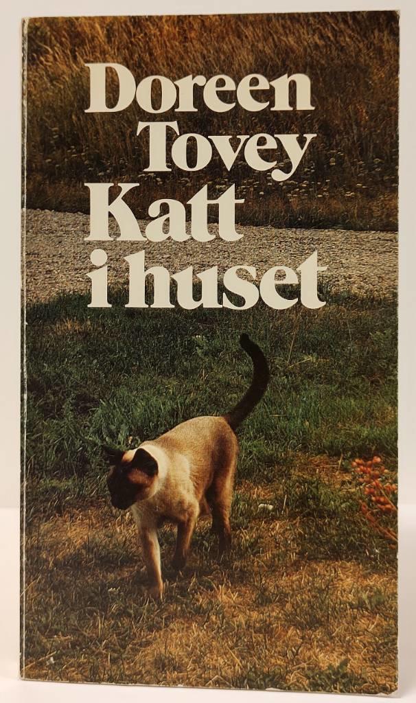 Katt i huset