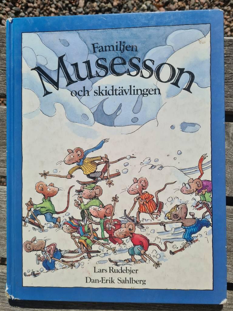 Familjen Musesson och skidt&auml;vlingen