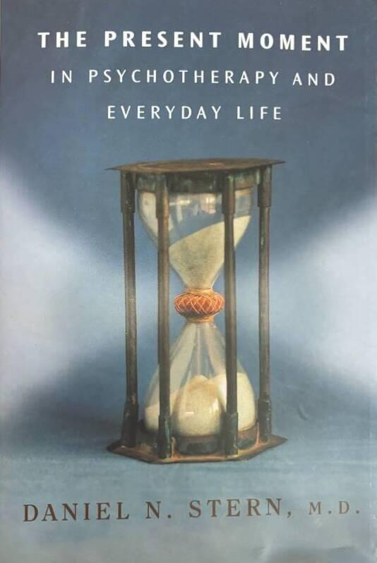 The present moment in psychotherapy and everyday life