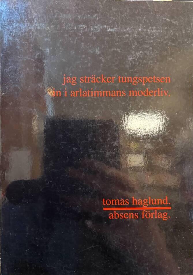 Jag sträcker tungspetsen in i arlatimmans moderliv