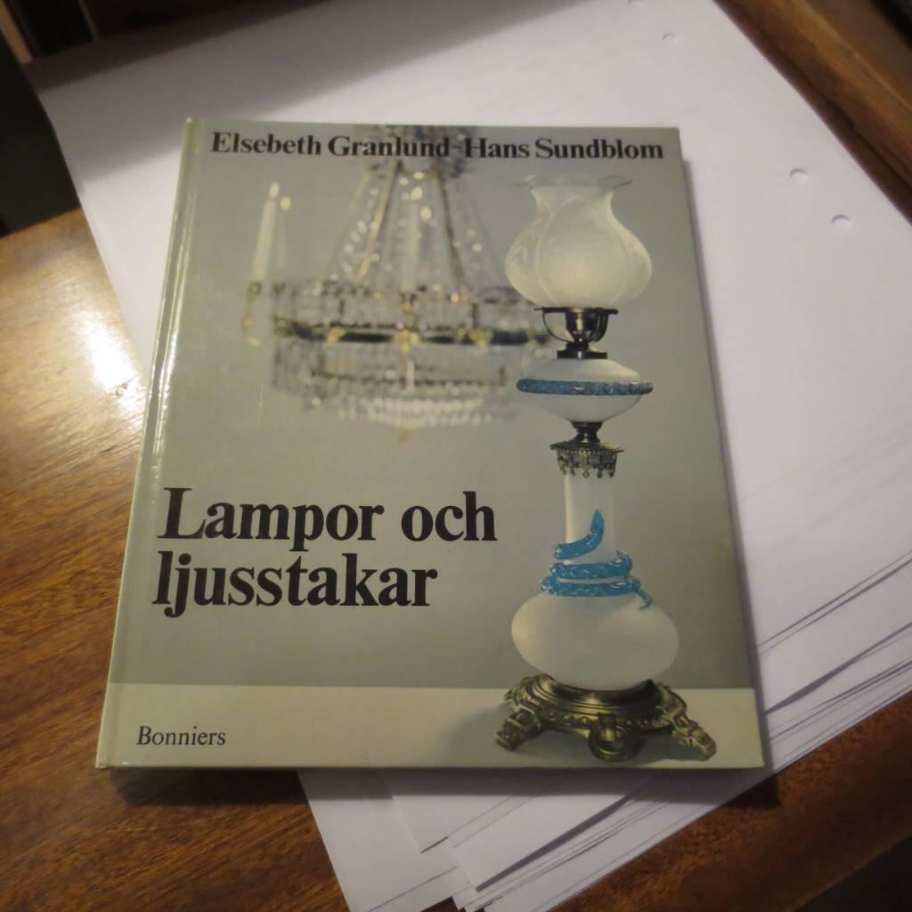 Lampor och ljusstakar