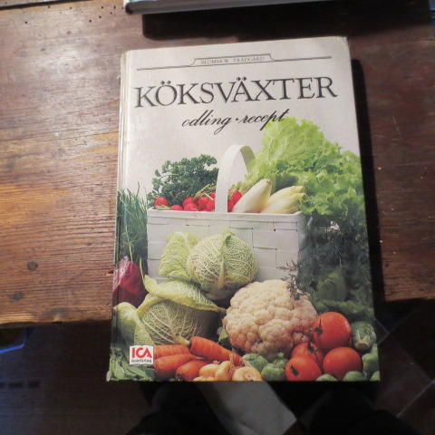 K&ouml;ksv&auml;xter : odling och recept