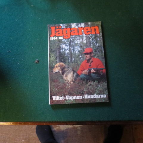 J&auml;garen 1984-85 : [viltet, vapnen, hundarna]