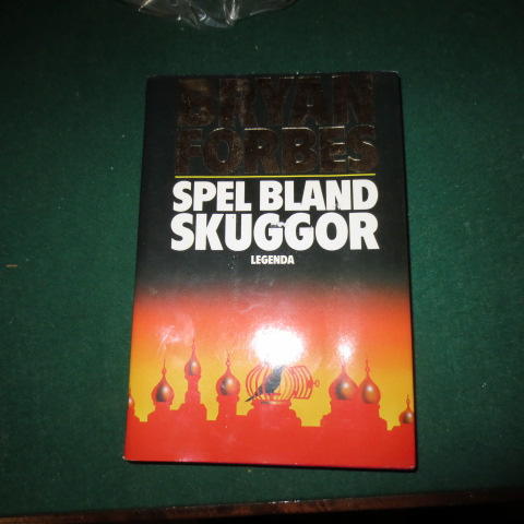 Spel bland skuggor