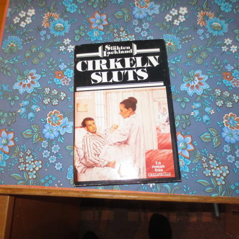 Cirkeln sluts - den tolfte romanen om sl&auml;kten Lackland