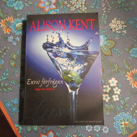 Envis f&ouml;rfr&aring;gan : [v&aring;gar hon tacka ja? : en erotisk ber&auml;ttelse]