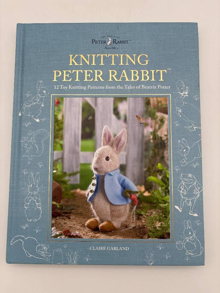 Knitting Peter Rabbit&trade;