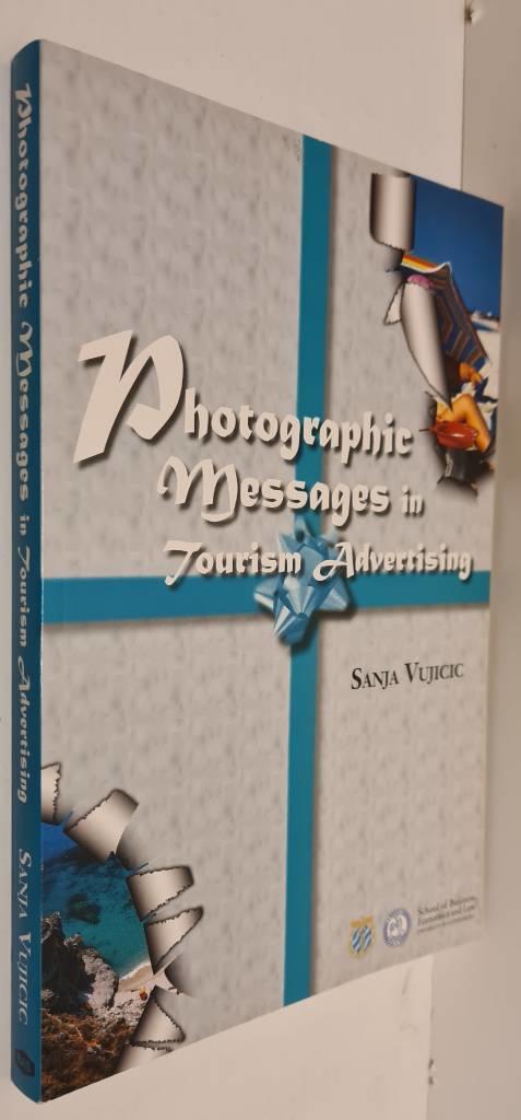 Photographic messages in tourism advertising
