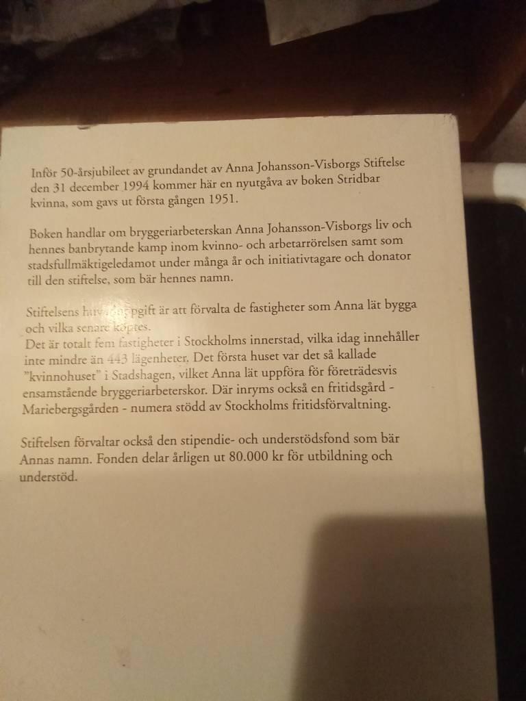 Stridbar kvinna : några blad ur Anna Visborgs liv och svensk kvinnorörelse