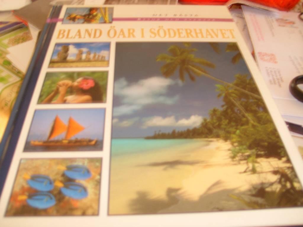 Bland &ouml;ar i S&ouml;derhavet