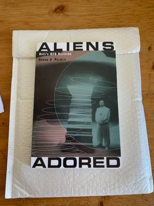 Aliens adored - Rael's UFO religion
